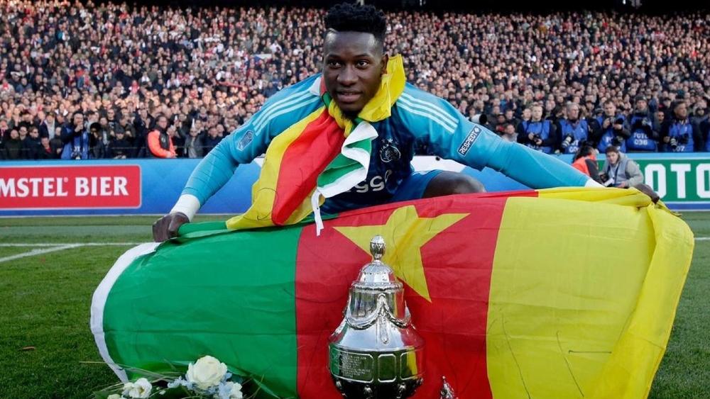 حارس أياكس أونانا رفض بقاء والدته في الظلام فزوّد مدينة كاميرونية كاملة بالكهرباء