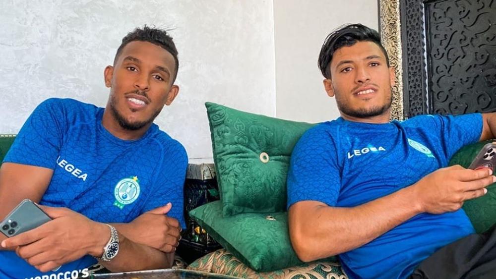 بعثة الرجاء تحط الرحال بأكادير تأهبا لمواجهة الحسنية.. و الفريق الأخضر يعاني من أربع غيابات