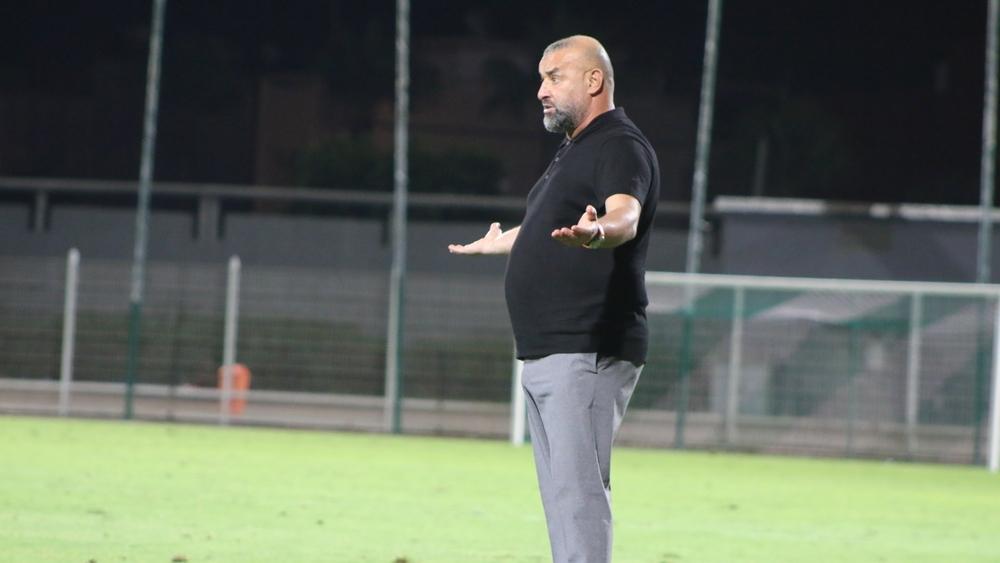 بنشيخة: "لم أتعرّف على فريقي في الشوط الأول أمام ي.برشيد .. وسأُحرم من نِصف اللاعبين في اللقاء القادم"