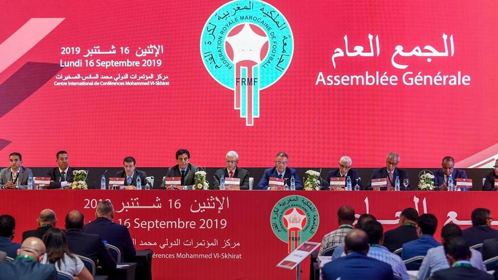 أندية الصحراء تتهم نائب رئيس الجامعة بـ"العنصرية"..و تقرر توقيف جميع الأنشطة الرياضية بالأقاليم الصحراوية