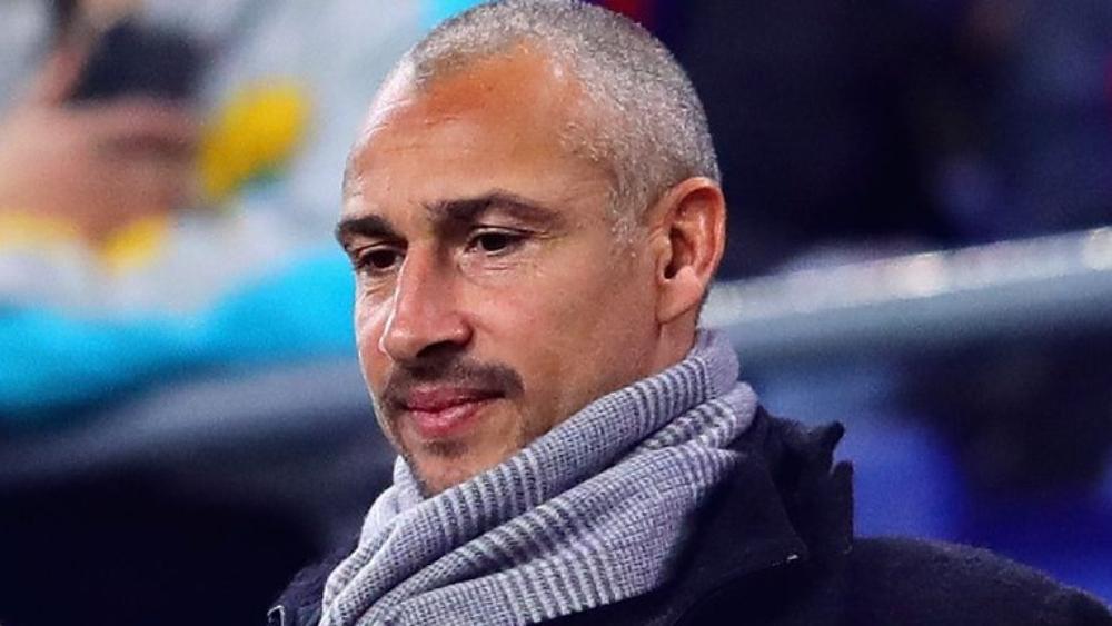 رسميًا | هنريك لارسون يعود إلى برشلونة كمساعدٍ لكومان