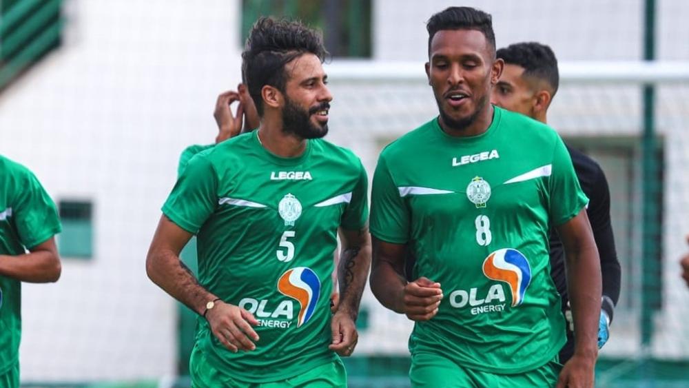 بعد تداريب اليوم.. مكونات الرجاء تتوجه لأحد فنادق البيضاء واحتمالية قضاء 10 أيام "مرهونة بالبرمجة"