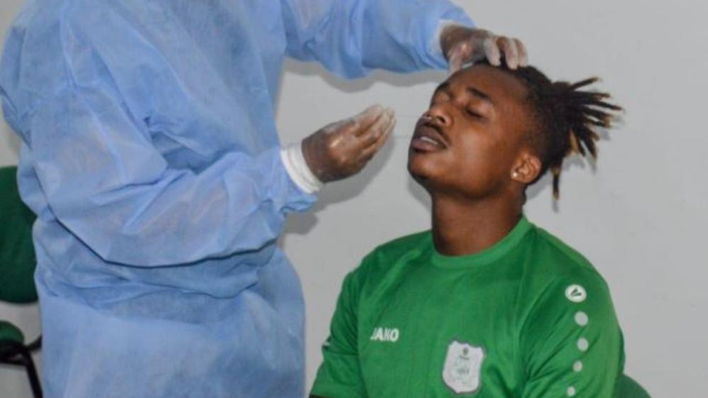 كما كان منتظرا.. الدفاع الجديدي يعلن عن ثلاث إصابات بالفيروس بين صفوفه بينهما لاعبيْن اثنين