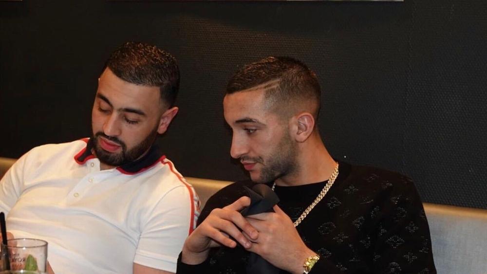 محل حلاقة خاص بصديق حكيم زياش المغربي عزيز كلاح يتعرض لإطلاق نار!