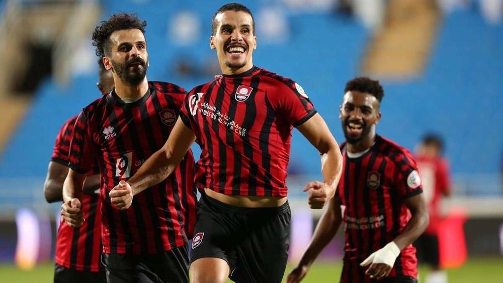 جلال الداودي يُسجل هدفًا آخر من ركلة حرة في الدوري السعودي