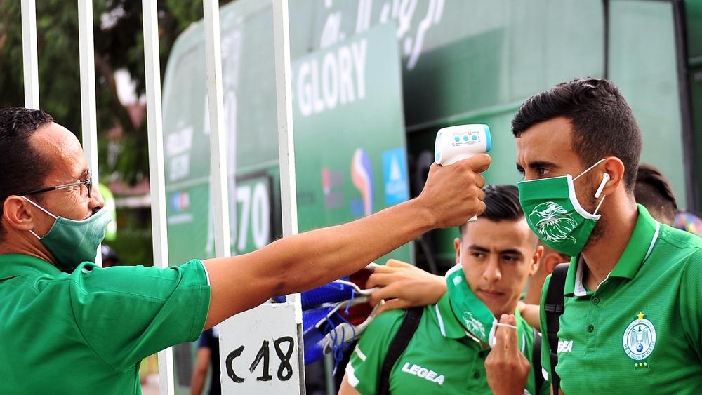 الرجاء الرياضي يعتمد إجراءات احترازية صارمة في مقر إقامته تفادياً لالتقاط العدوى