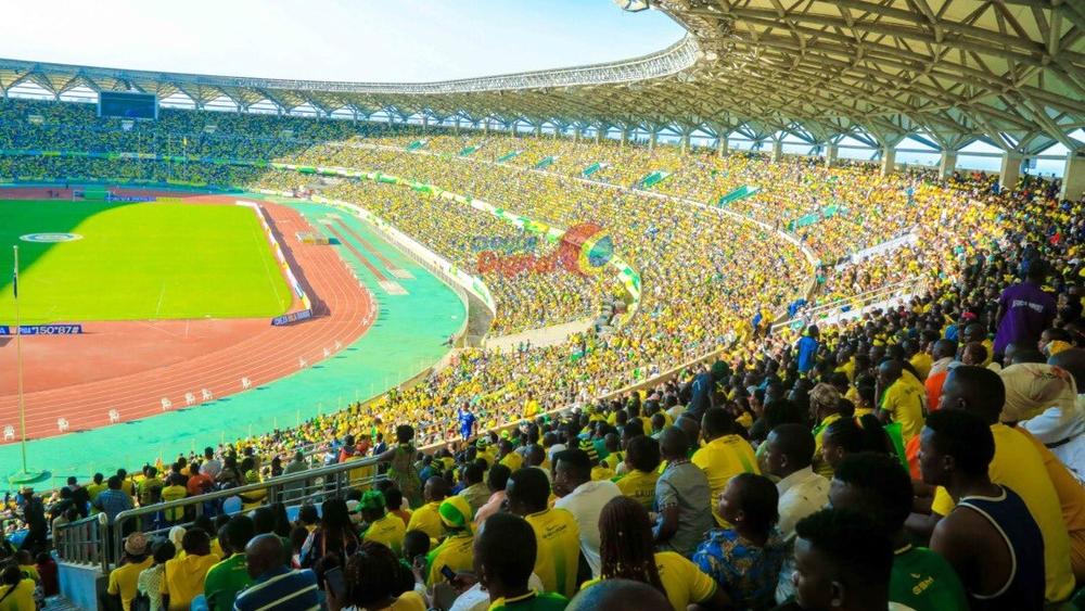 60 ألف متفرج في "اليوم الخاص" بنادي يانغ أفريكانز التنزاني.. أكبر حضور جماهيري في زمن "كورونا"
