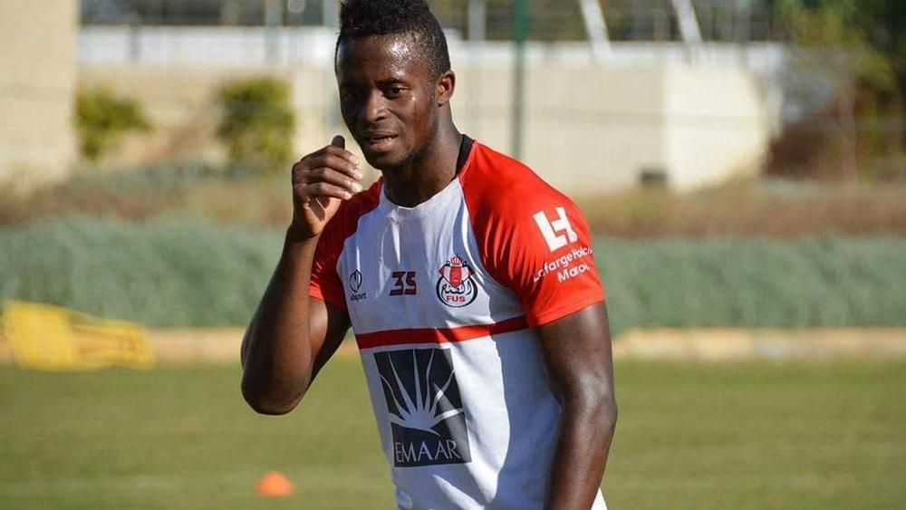 لاعب الفتح الرباطي سابقاً: "جزء من المغاربة عنصريون .. والعنصرية تأتي حتى من بعض زملائك في الفريق"