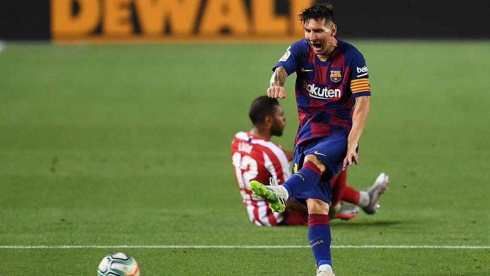 استمرار 'الحرب' بين ميسي و'لا ليغا'.. والده يتهم الرابطة بـ'التحيز' ويؤكد: "الشرط الجزائي 700 مليون يورو غير موجود"