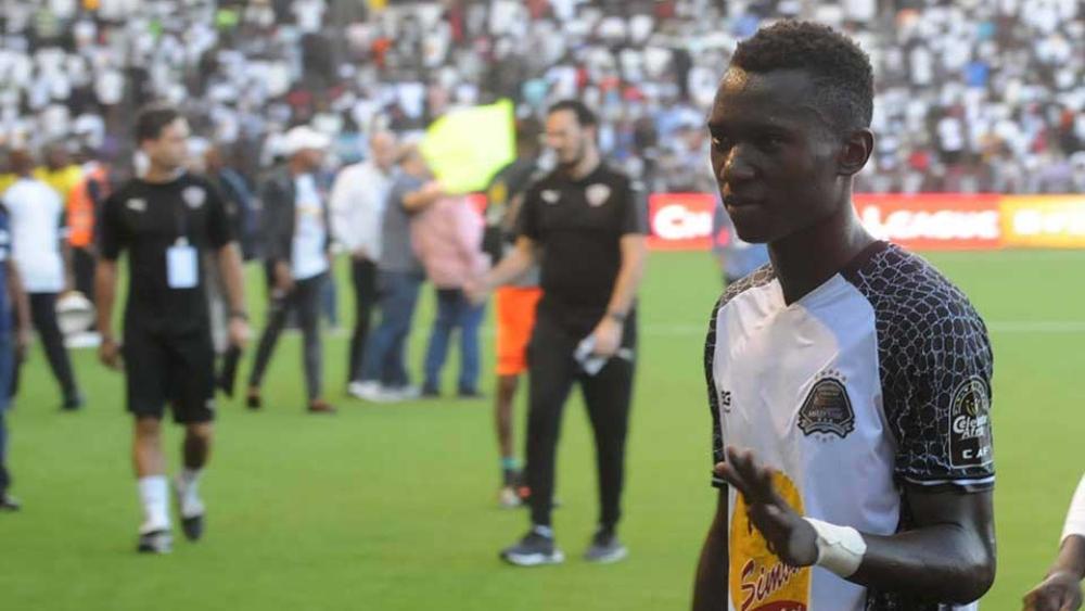 "محاولة فرار" لاعب مازيمبي إلى أنغولا ورئيس النادي "كاتومبي" يتصل بسلطات الحدود لإعادته إلى كينشاسا!