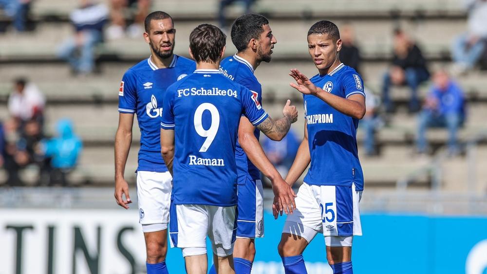 بوجلاب وحارث يعانقان الشباك في انتصار شالكه على بوخوم بثلاثية