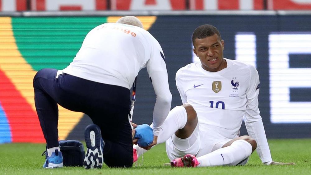 الإصابة تعاود مبابي بعد مشاركته رفقة المنتخب الفرنسي