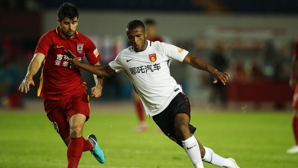 النادي الأهلي لـ"البطولة": "مهتمون بخدمات الكعبي.. ومؤهلاته تسمح له بتقديم الإضافة لأي فريق"