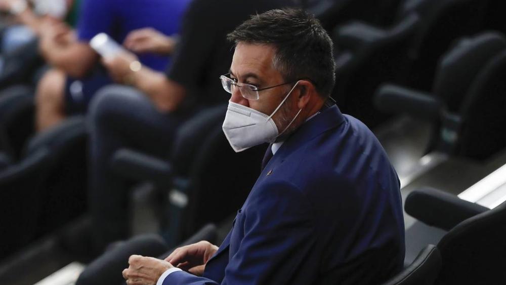 "المعارضة" تتجه لإزاحة بارتوميو من رئاسة برشلونة