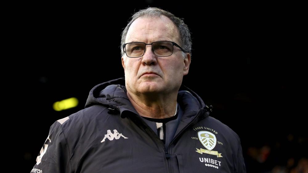 ليدز يونايتد يعلن عن تجديد عقد مدربه بييلسا