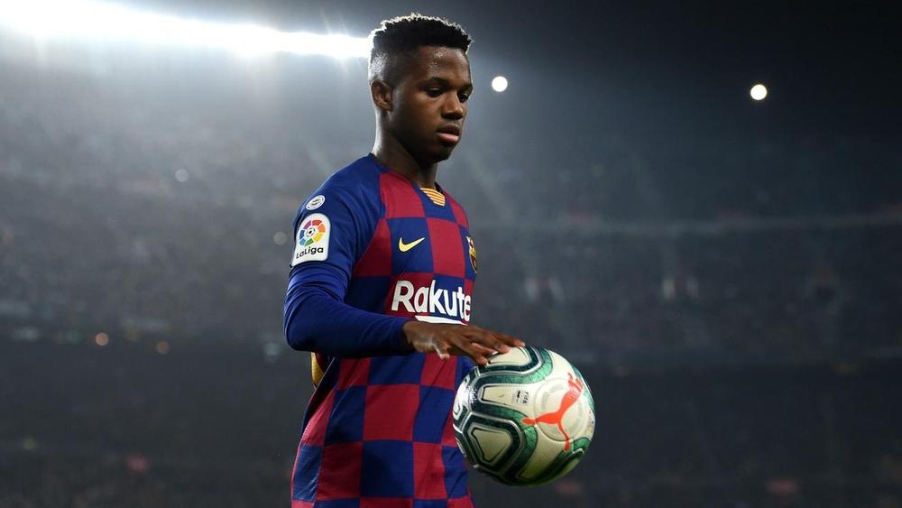 برشلونة رفض عرضًا "خياليًا" من مانشستر يونايتد لبيع عقد أنسو فاتي