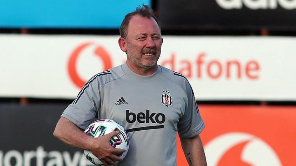 إصابة مدرب بشكتاش بـ"كورونا" بعد يوم واحد فقط من انطلاق الدوري