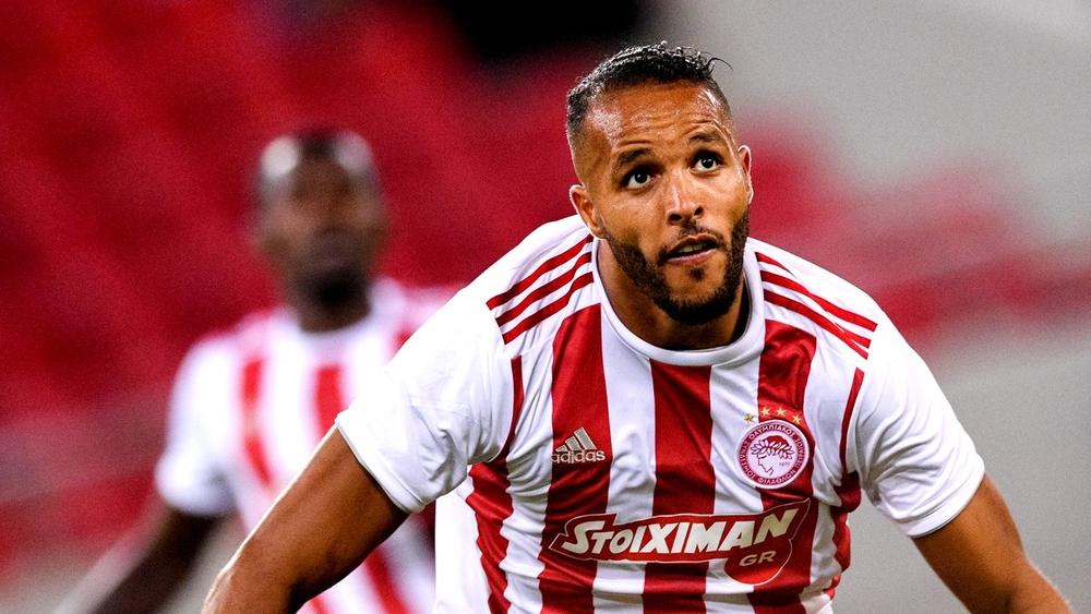 يوسف العربي يُحقق "الثنائية" رفقة أولمبياكوس اليوناني