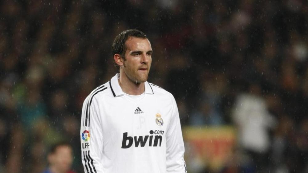 مدافع ريال مدريد السابق يعترف أمام المحكمة بحيازة صور "إباحية" للأطفال