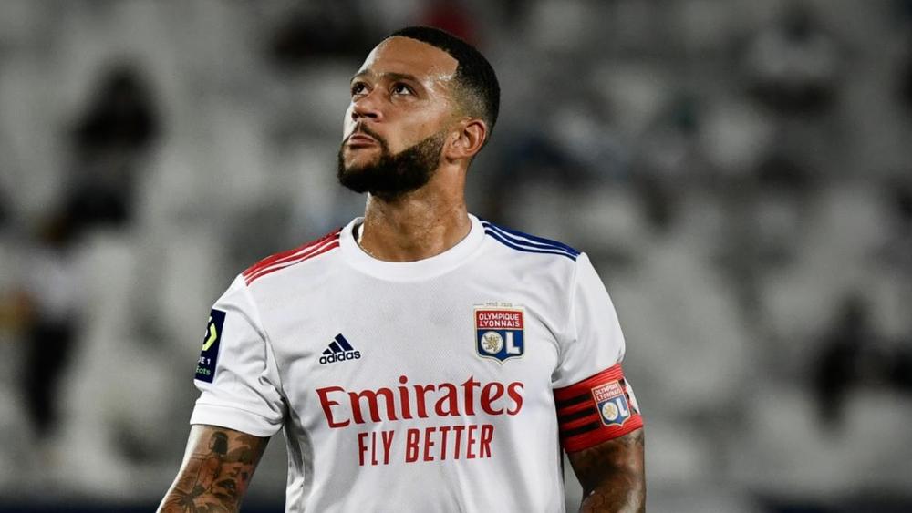 رئيس ليون ينفي توصل برشلونة لاتفاق من أجل ديباي: "غير قادرين على دفع ثمن عقده"