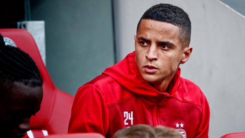 "تلغراف": "إيحاتارن يتراجع عن تمثيل هولندا ويقرر اللعب للمنتخب المغربي"