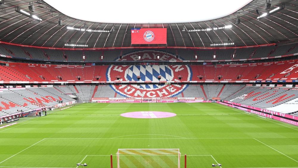 ارتفاع الإصابات بـ"كورونا" يمنع إقامة مباراة بايرن ميونيخ وشالكه بحضور الجمهور