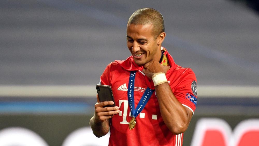 تياغو ألكانتارا يعلن رحيله عن بايرن ميونيخ: "إنه أصعب قرار في مسيرتي".. وكلوب "يلمح" لتعاقد ليفربول معه اليوم!