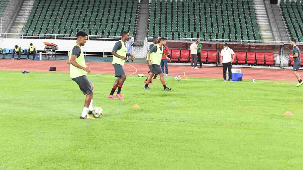 لاعبو الجيش الملكي يستفيدون من يوميْن راحة خارج "معسكرهم المُغلق"