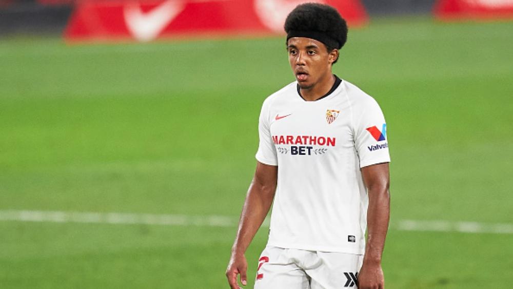 إشبيلية رفض عرضًا بقيمة 55 مليون يورو لبيع عقد مدافعه كوندي