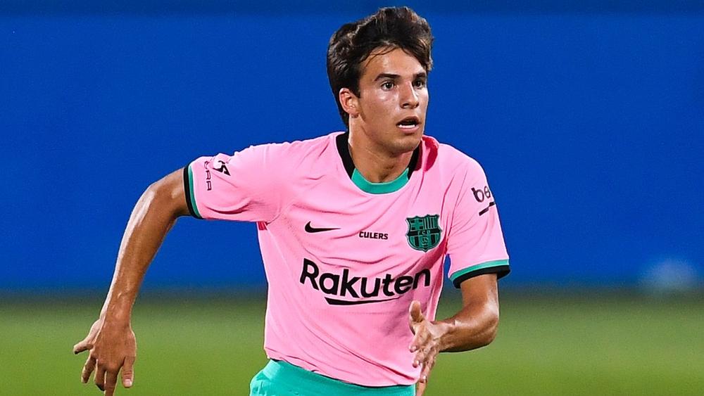 ريكي بويج يتمسك بمكانه في برشلونة رغم رغبة كومان في رحيله