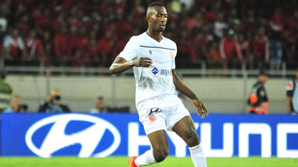 كومارا يواصل حصص الترويض الطبي و مشاركته في الديربي أمام الرجاء "مستبعدة" إلى حدود الساعة