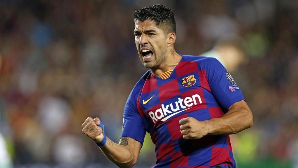 رسميا / لويس سواريز يغادر برشلونة وينتقل إلى أتلتيكو مدريد