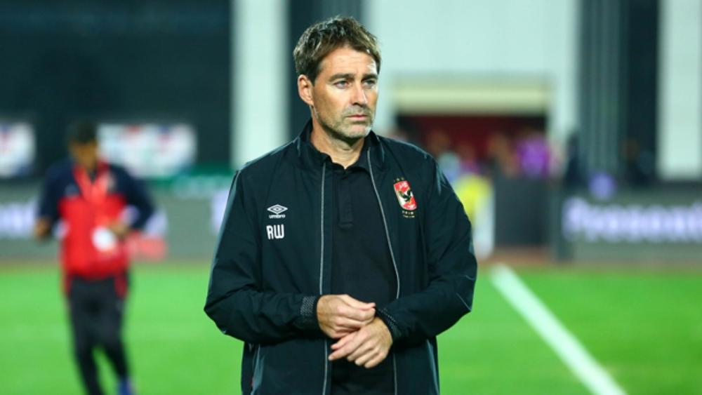 تقارير / على خطى كارتيرون.. السويسري فايلر يرحل عن الأهلي قبل أيام من مواجهة الوداد "المُرتقبة"!