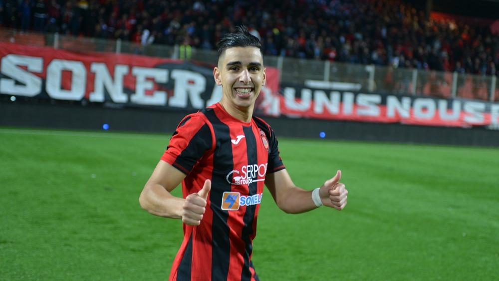 تقارير / مؤيد اللافي يدرس العروض ويقترب من تحديد "وجهته المقبلة"