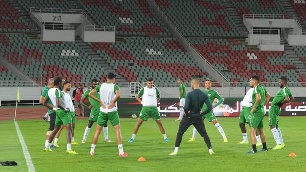 فعاليات مولودية وجدة متخوفة من تأثر مستوى الفريق بغيابه عن الميادين لشهر كامل