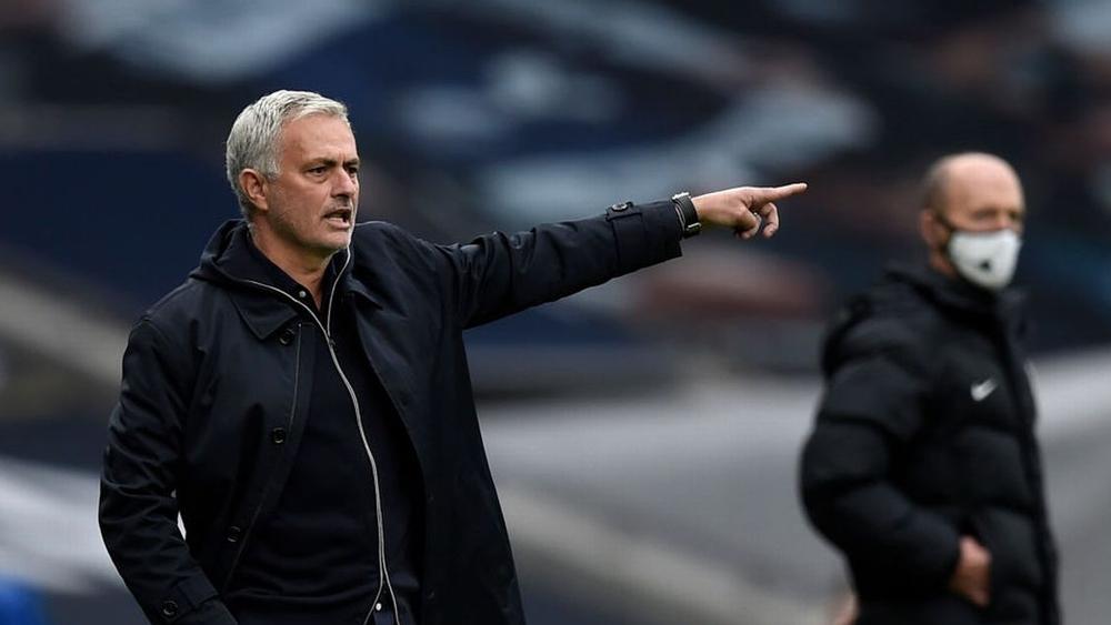 مورينيو متفاديًا الغرامة: "لن أعلق على ركلة الجزاء .. أفضل أن تذهب أموالي للجمعيات الخيرية بدلاً من الاتحاد الإنجليزي"