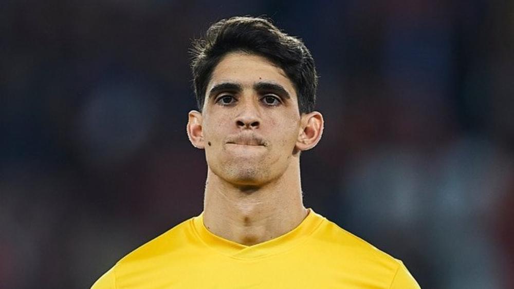 بونو أساسي أمام برشلونة.. النصيري والحدادي على مقاعد البدلاء
