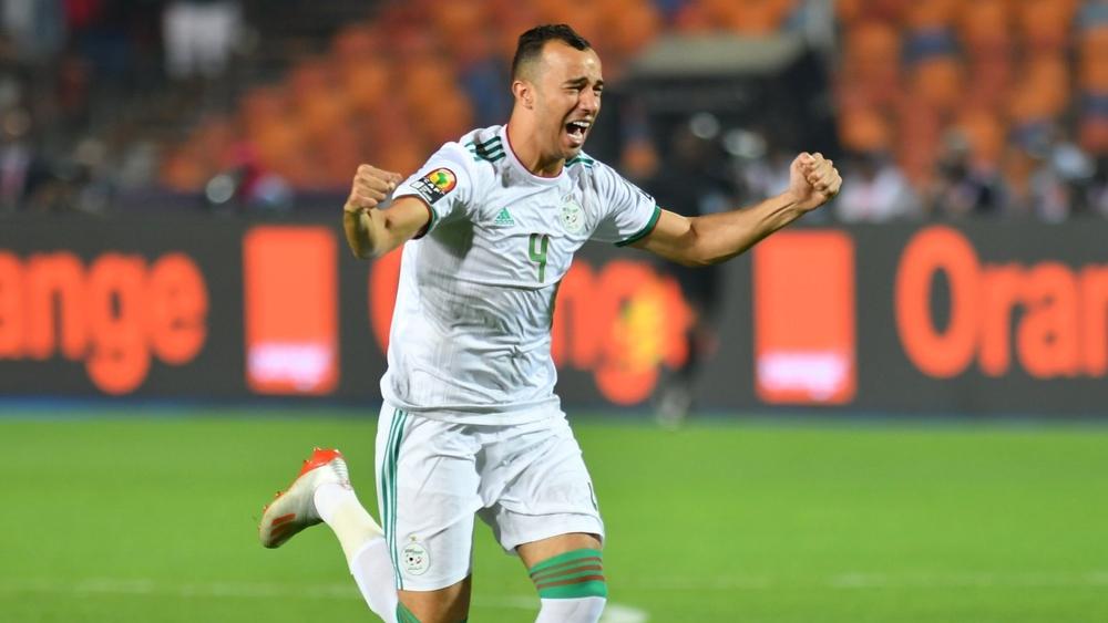 ليون يقترب من ضم المدافع الجزائري جمال بن العمري