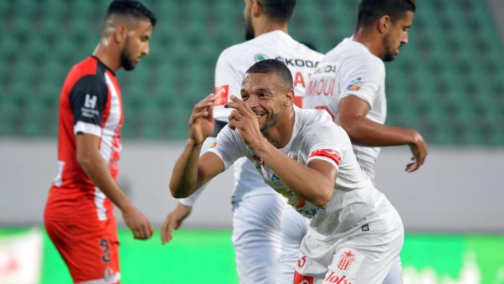 الصادقي (لاعب الحسنية المصاب بكورونا) لـ"البطولة": "عدم احترامي للحجر الصحي ما هو إلا إشاعة.. فأنا أخاف على الجيران أكثر من نفسي"