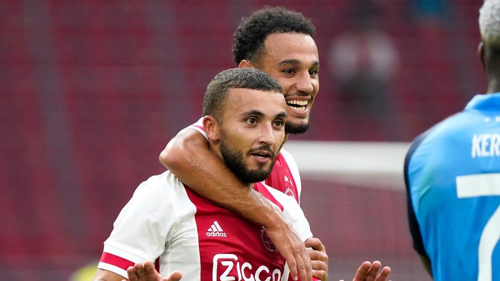 خاص / الجامعة في اتصالات مع أياكس لالتحاق مزراوي بمعسكر "الأسود".. والنادي يرفض الترخيص للبيض بالسفر إلى المغرب