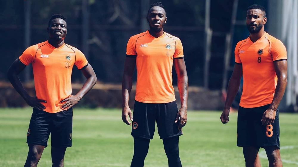 نهضة بركان تنجح في استعادة لاعبيها الدوليين من منتخب بوركينافاصو قبل مواجهة أولمبيك آسفي