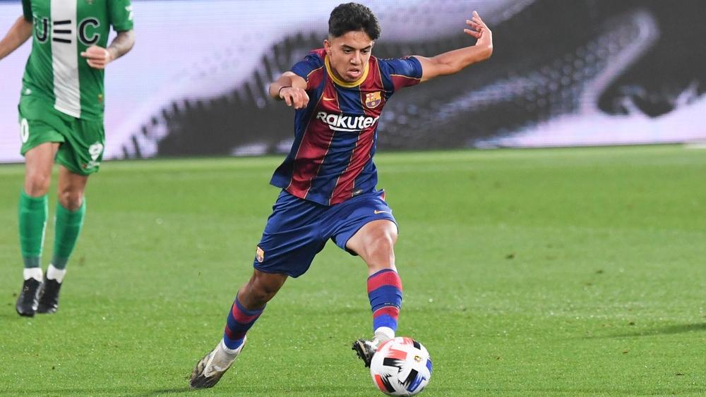 إلياس أخوماش يبدأ مشواره مع الفريق الثاني لبرشلونة