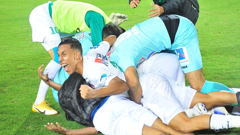 رحيمي: "فوزنا باللقب تتويج لمجهودات الجميع.. وهدفنا هذا الموسم الثّلاثية"