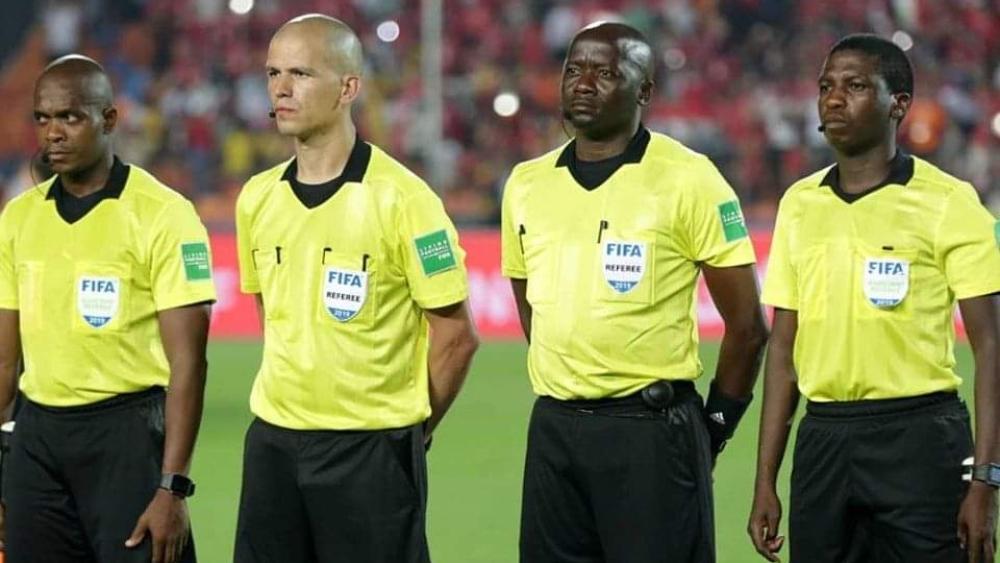 "اختبارات كورونا" بالمغرب تفصل بين الكاف واختيار حكام نصف نهائي دوري الأبطال والكونفدرالية.. والـ"VAR" حاضر في مباريات المسابقتين