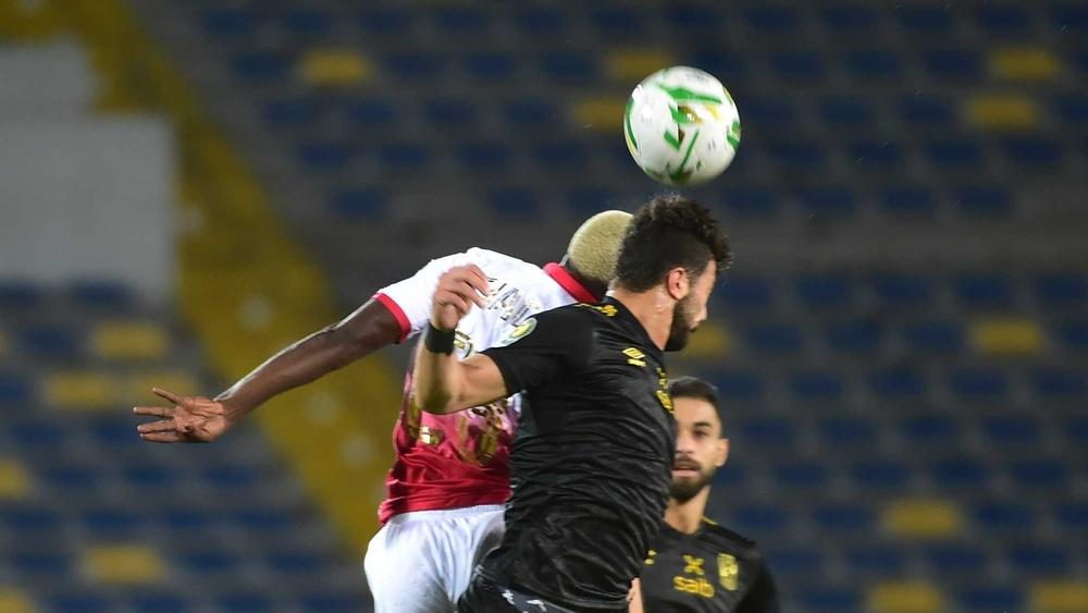 الوداد يتعثر أمام الأهلي ذهابا على أرضه ويعقد من مأموريته إيابا