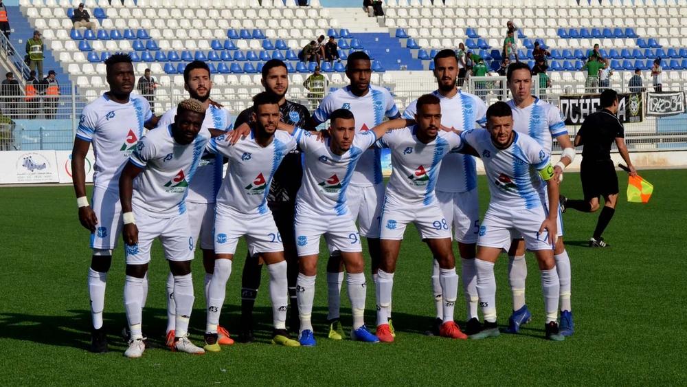 بعد انحداره من القسم الأول إلى الثاني ثم الهواة.. شباب الريف الحسيمي "يعاني" وجماهيره تُطلق حملة "أنقذوا الفريق من الفساد الإداري"