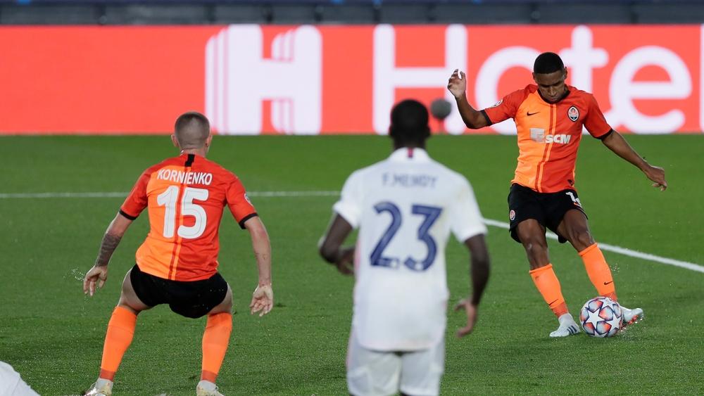 شاختار "يهين" ريال مدريد في الشوط الأول ويتقدم بـ"ثلاثية" (0-3)!