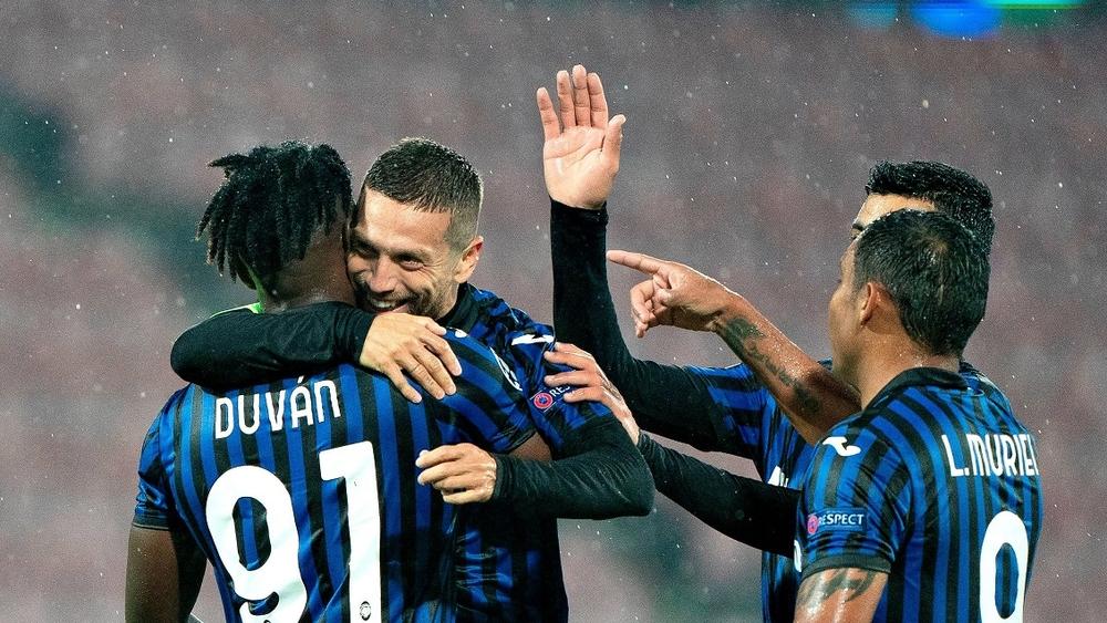 أتالانتا يضرب بـ"الأربعة" ويعتلي صدارة المجموعة الرابعة