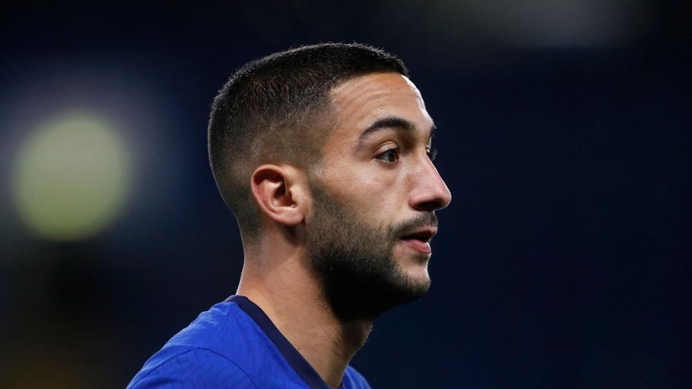 حكيم زياش "احتياطي" في "قمة اليوم" بين مانشستر يونايتد وتشيلسي