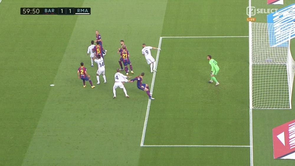 خبير "ماركا" التحكيمي: "ركلة جزاء ريال مدريد ليست صحيحة.. لو كان الأمر كذلك لشاهدنا 40 ضربة جزاء كل مباراة"